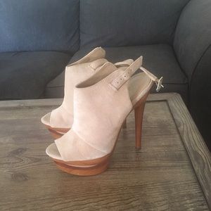Jessica Simpson Tan Heels 8.5